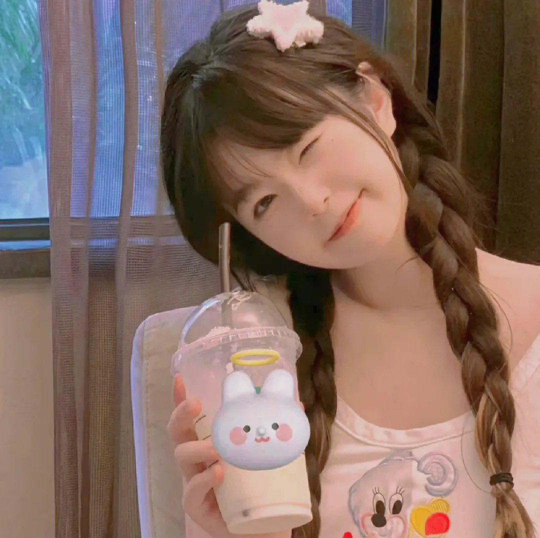 隐藏角色海报