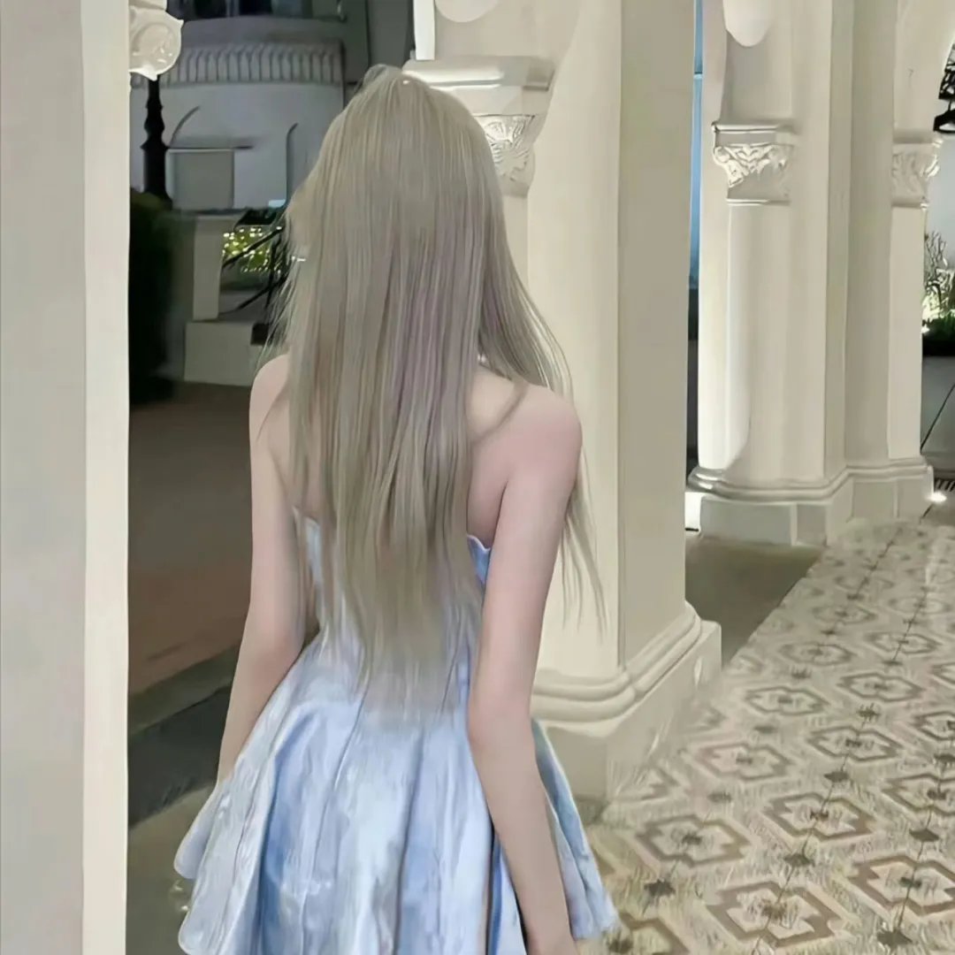 格莱普尼尔海报